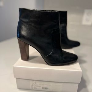 Ann Taylor women’s black leather booties with wood heel size 9